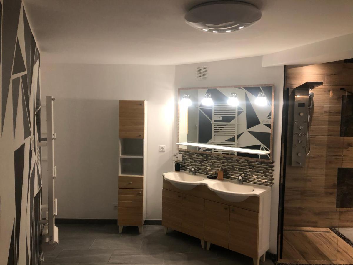 Au Coeur Du Senechal Apartamento Marquise Exterior foto